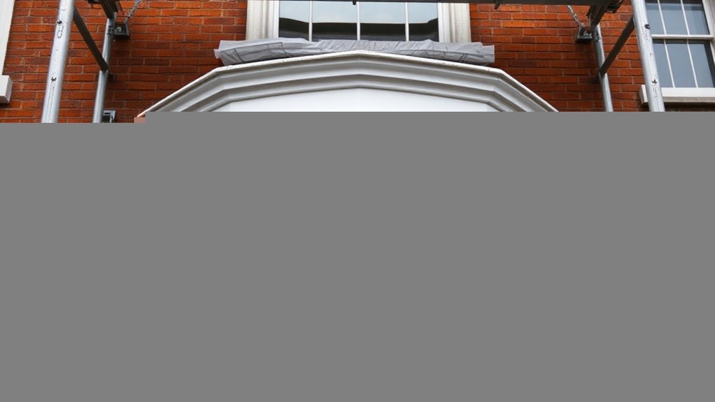 Bay Windows Highbury